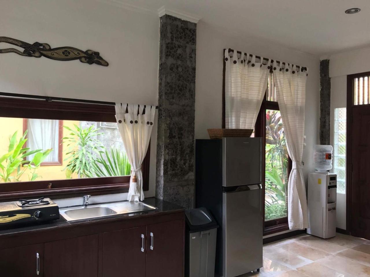 Kuta Holiday Villas Εξωτερικό φωτογραφία