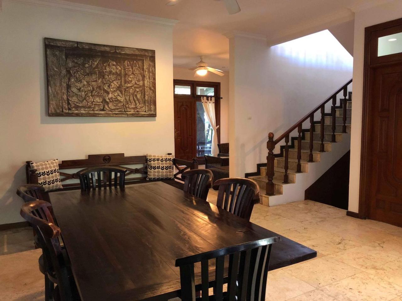 Kuta Holiday Villas Εξωτερικό φωτογραφία