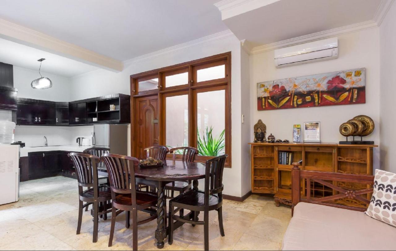 Kuta Holiday Villas Εξωτερικό φωτογραφία